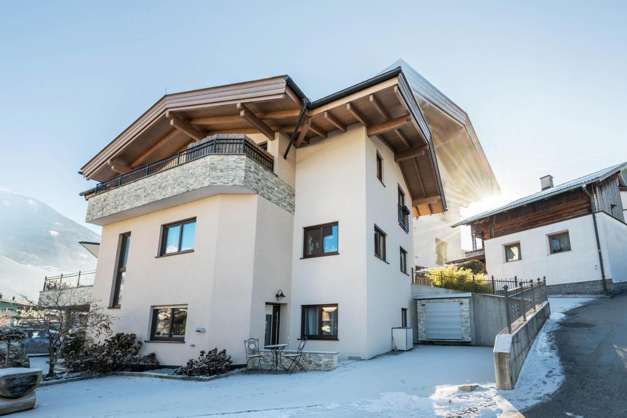 Wieseneck I - Apartment In Fuegen Exterior photo
